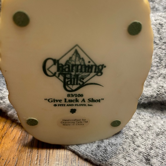 Fitz & Floyd Charming tails “ Give luck a shot” Mouse playing horseshoes - Picture 8 of 8